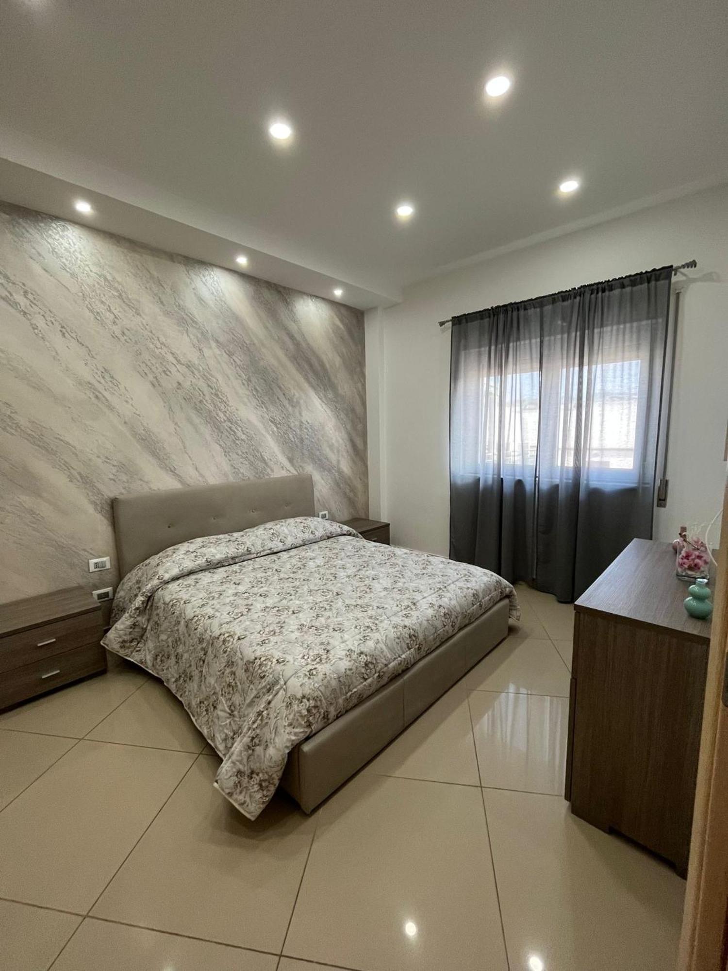 Casa Vacanza Helios Leonforte Extérieur photo